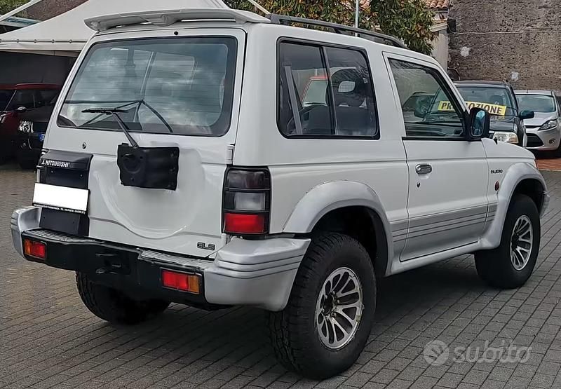Usata Mitsubishi Pajero 95 CV (69 kW) 1991 Bianco SUV