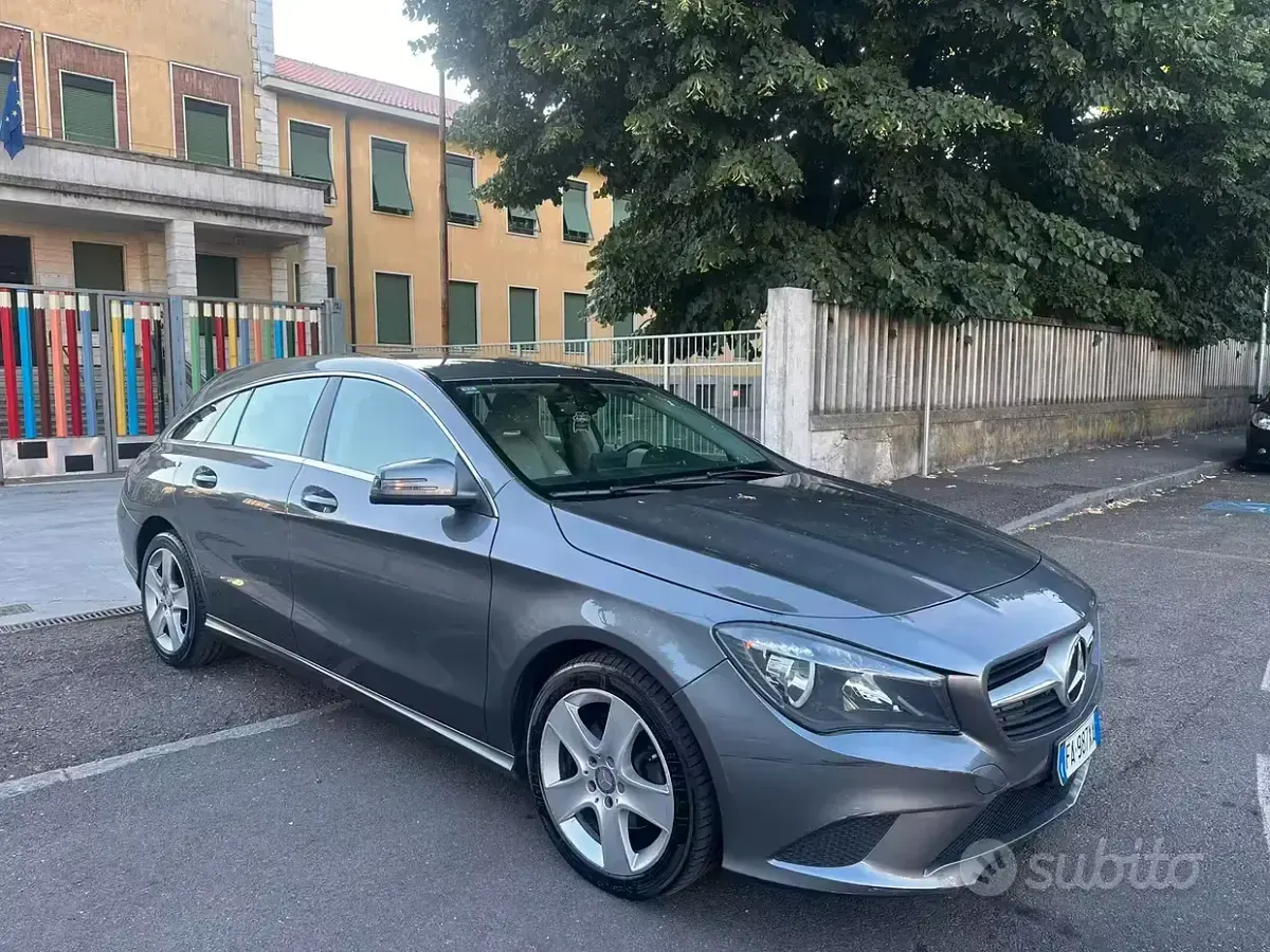 Usata Mercedes CLA200 136 CV (100 kW) 2016 Grigio Coupé