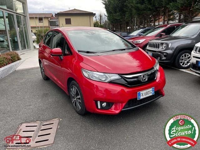 Usata Honda Jazz Elegance 102 CV (75 kW) 2017 Rosso Utilitaria