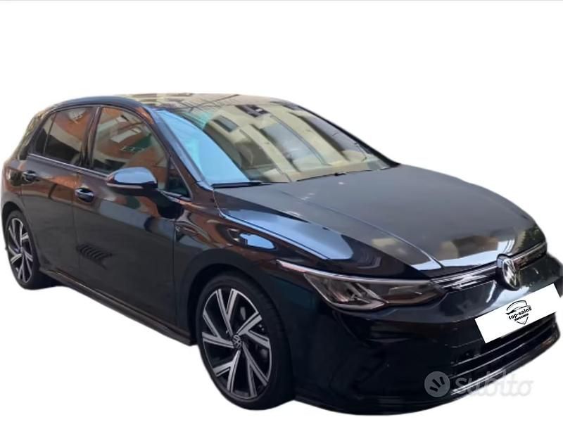 Usata VW Golf VIII R-line 150 CV (110 kW) 2022 Nero Berlina