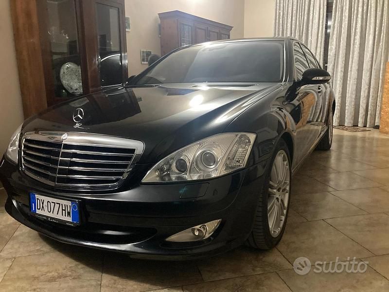 Nero Usata 2009 Mercedes S320 Tre volumi | 12.900 € - Immagine 1/4