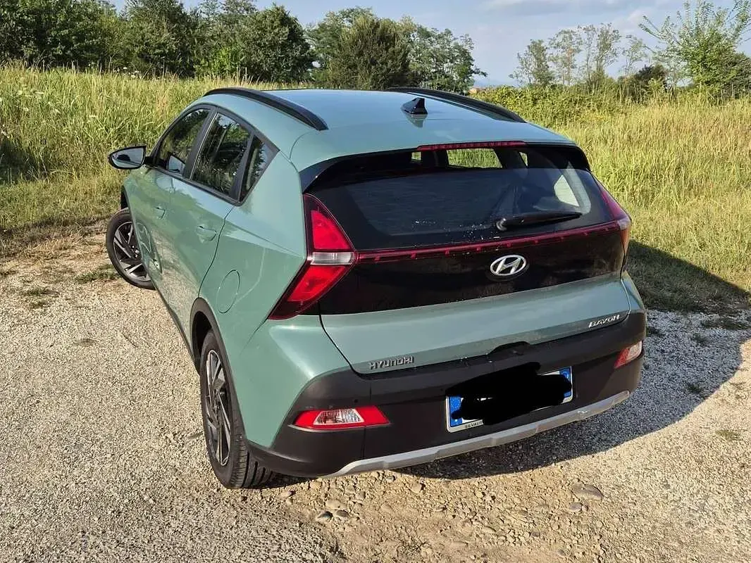 Usata Hyundai Bayon 84 CV (61 kW) 2023 Verde SUV