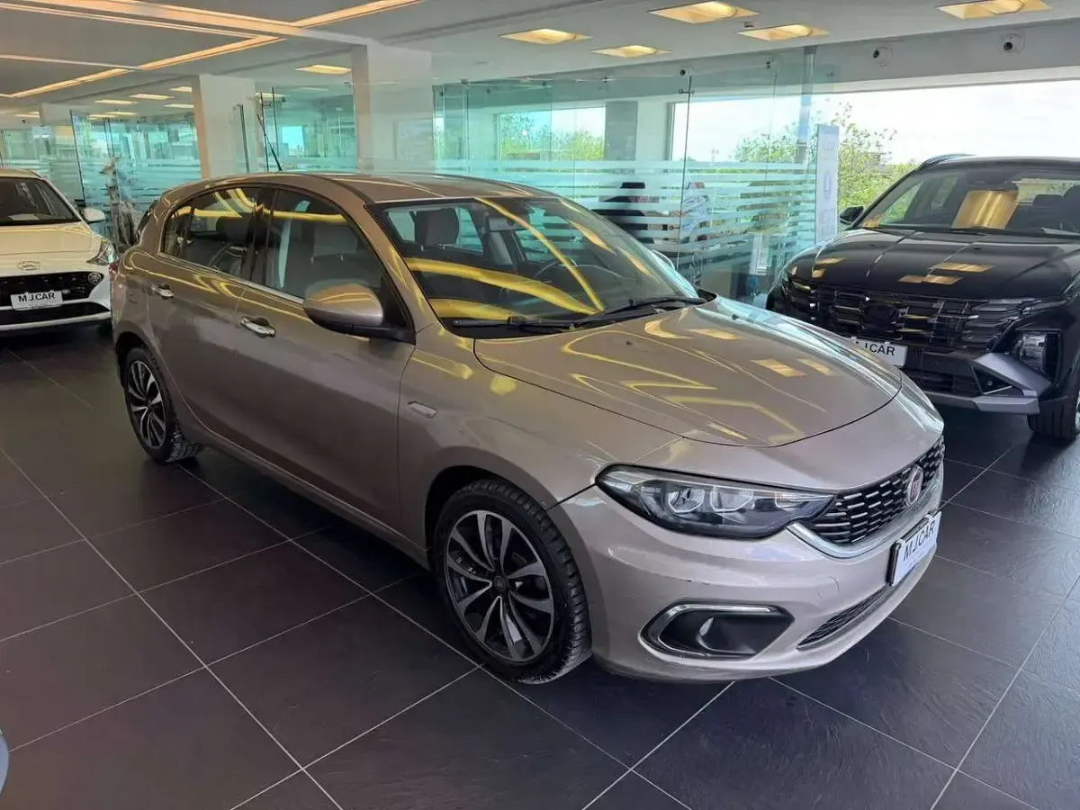 Usata Fiat Tipo Lounge 95 CV (69 kW) 2018 Other Berlina