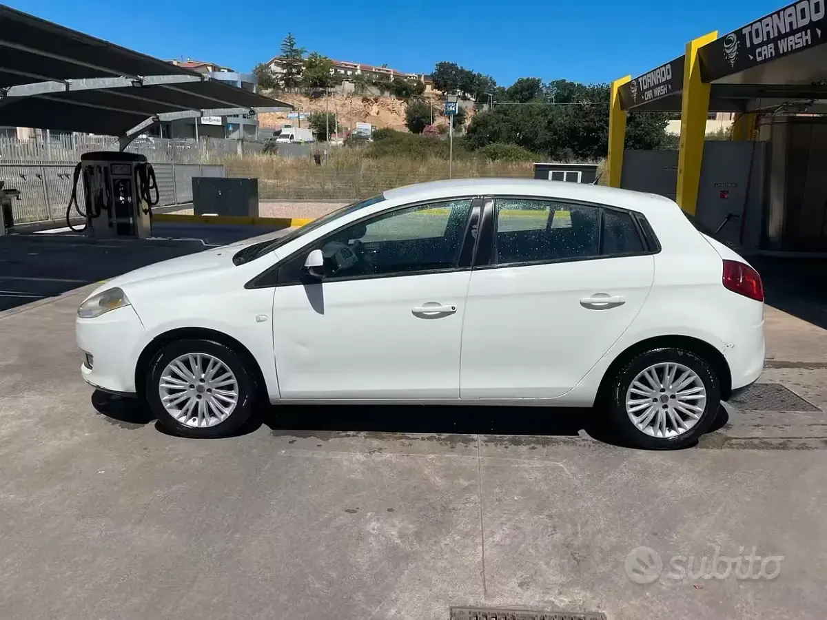Usata Fiat Bravo Dynamic 105 CV (77 kW) 2009 Bianco Utilitaria