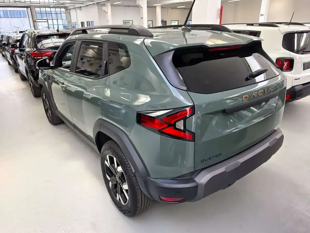 Usata Dacia Duster Extreme 131 CV (96 kW) 2025 Lichen kaki SUV