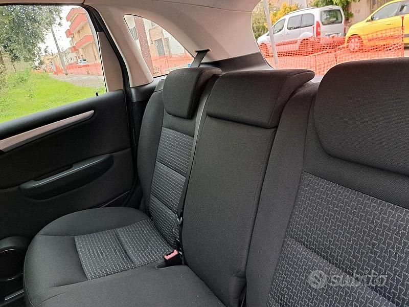 Usata Mercedes B180 2011 Grigio Monovolume