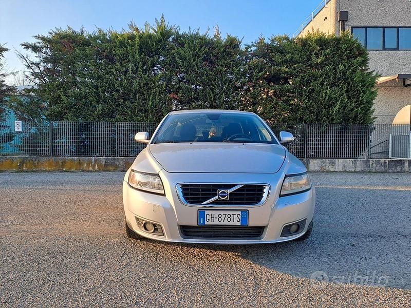Usata Volvo V50 Kinetic 136 CV (100 kW) 2008 Grigio Station wagon