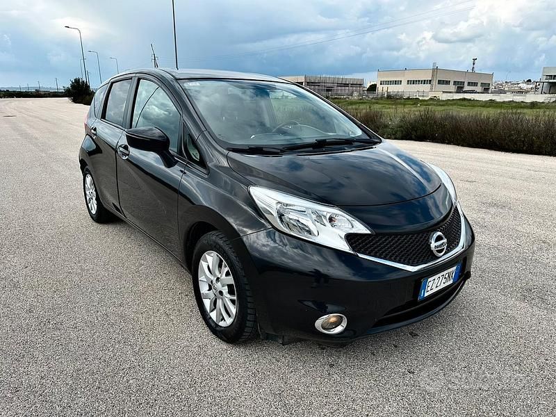 Usata Nissan Note 90 CV (66 kW) 2015 Nero Utilitaria