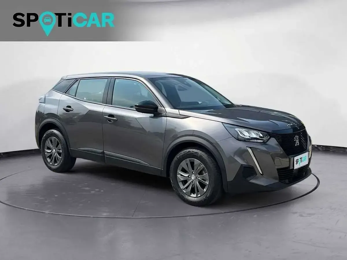 Usata Peugeot 2008 Active 101 CV (74 kW) 2022 Grigio SUV
