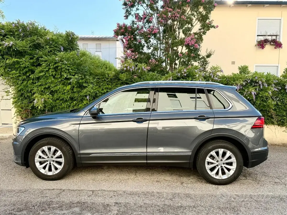 Usata VW Tiguan Style 150 CV (110 kW) 2018 Grigio SUV