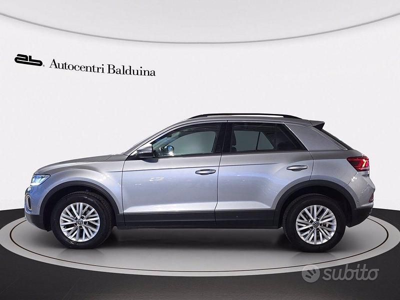 Usata VW T-Roc Life 150 CV (110 kW) 2023 Grigio SUV