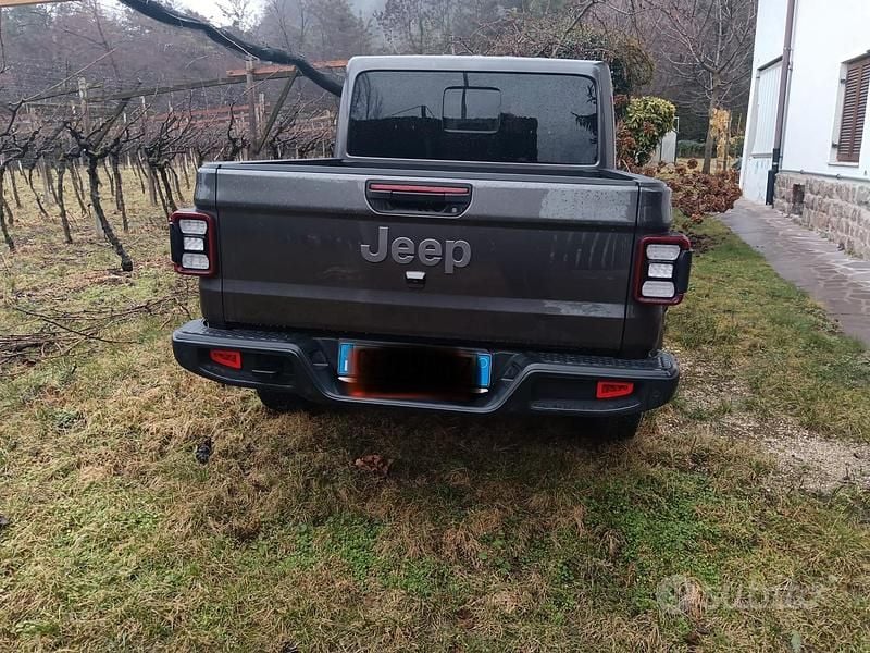 Usata Jeep Gladiator 80th Anniversary 264 CV (194 kW) 2022 Grigio Pick-up