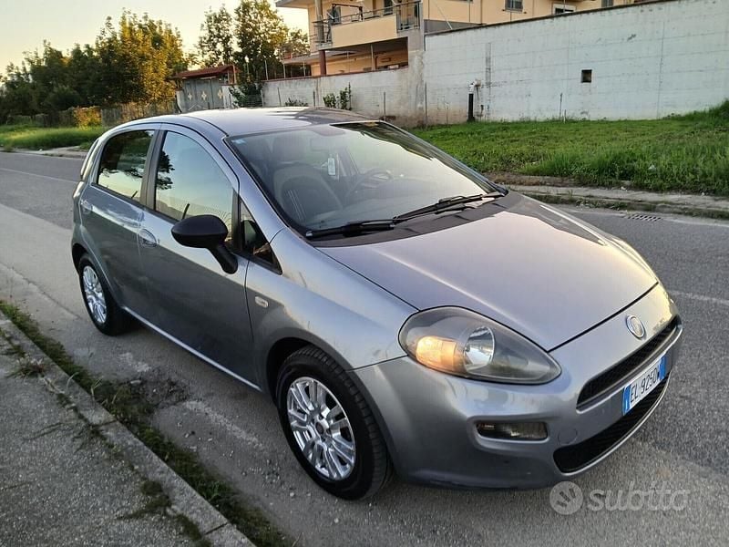 Usata Fiat Punto Dynamic 75 CV (55 kW) 2012 Grigio Utilitaria