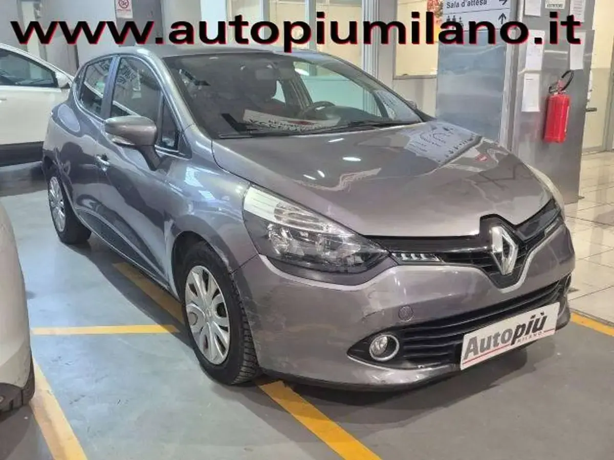 Usata Renault Clio IV 75 CV (55 kW) 2014 Grigio Berlina