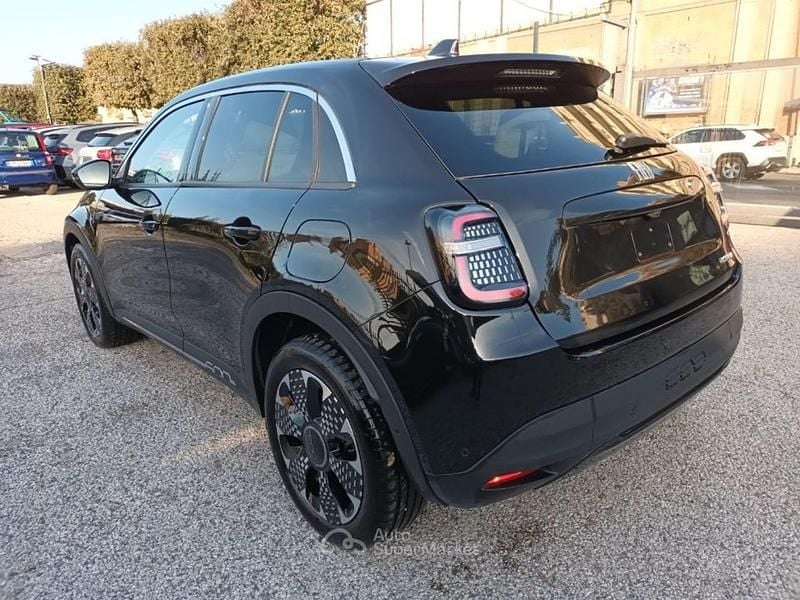 Usata Fiat 600 La Prima 101 CV (74 kW) 2025 Nero SUV