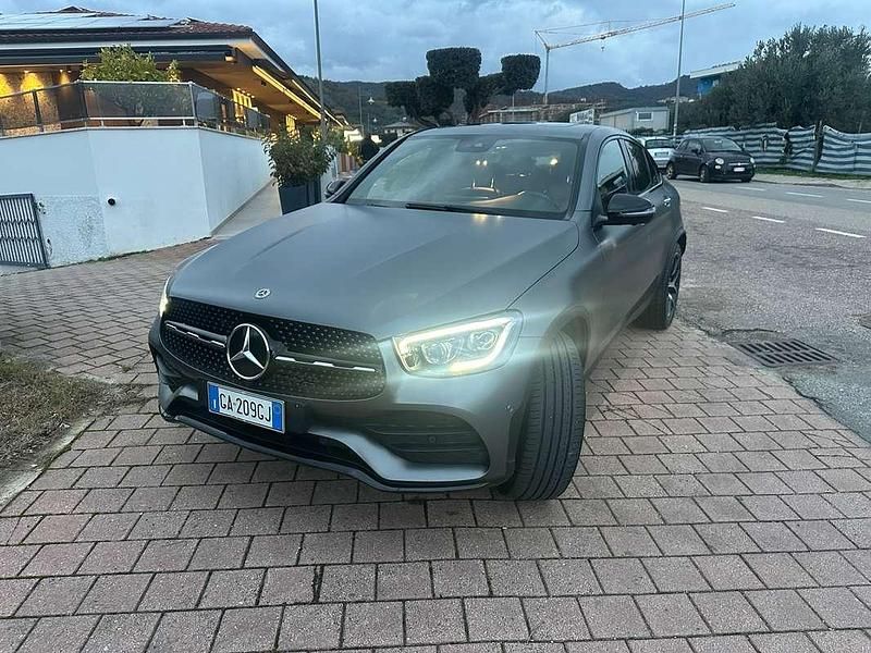 Usata Mercedes GLC300 Business 245 CV (180 kW) 2019 Grigio SUV