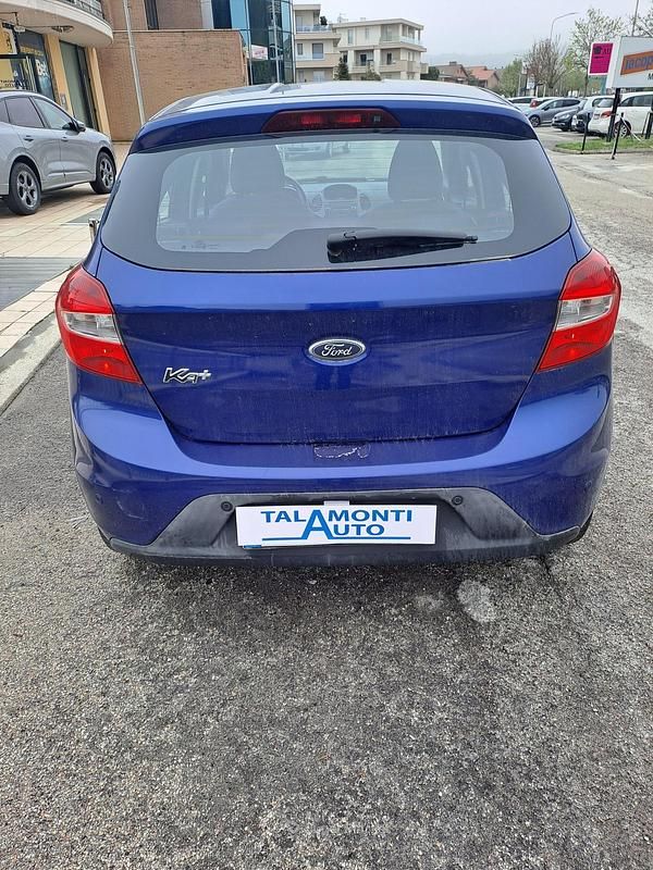 Begagnad Ford Ka Plus 86 HK (63 kW) 2016 Blå Halvkombi