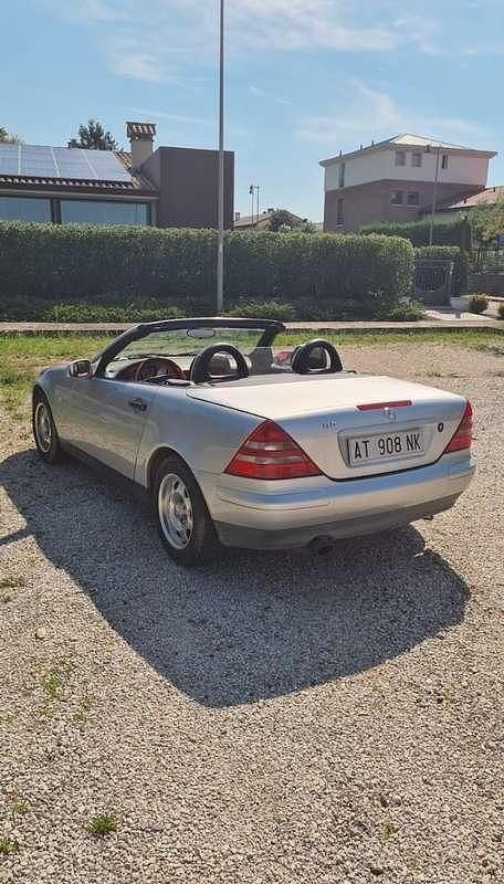 Usata Mercedes SLK200 136 CV (100 kW) 1999 Cabrio