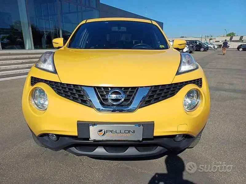 Usata Nissan Juke Acenta 116 CV (85 kW) 2015 Giallo SUV