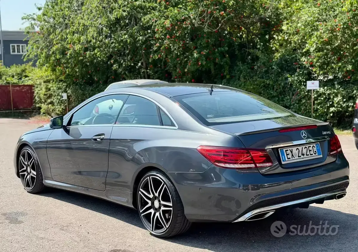 Usata Mercedes E400 Premium 333 CV (244 kW) 2014 Grigio Coupé