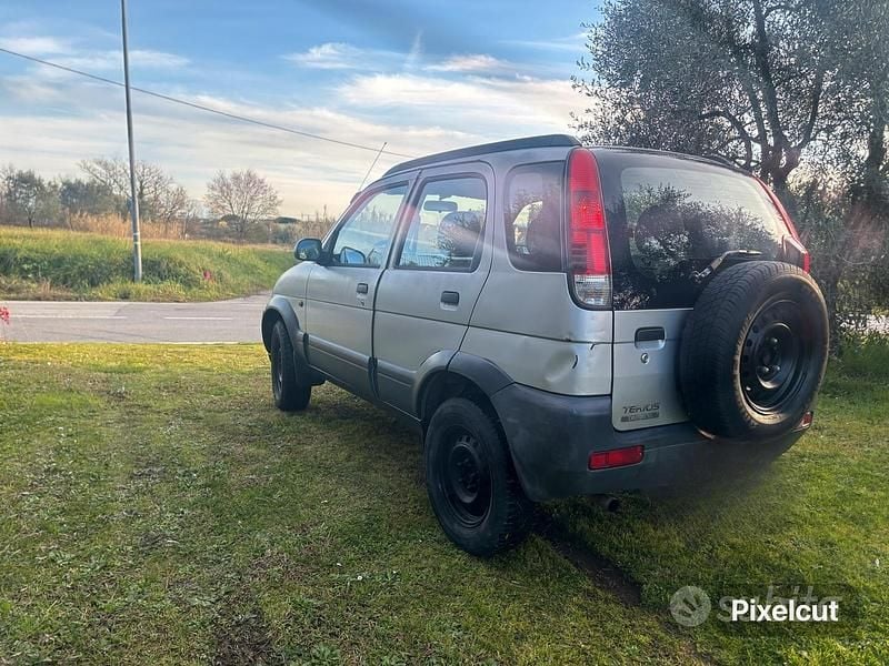Usata Daihatsu Terios 86 CV (63 kW) 2005 Grigio SUV