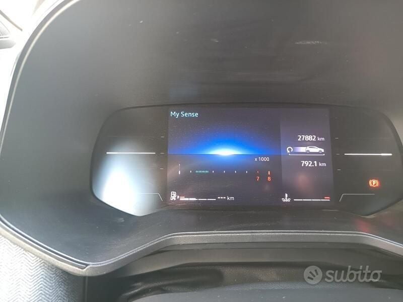 Occasion Renault Clio V 101 ch (74 kW) 2024 Bleue Citadine