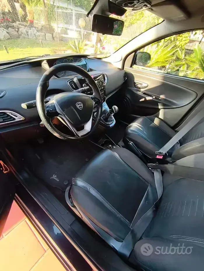 Gebraucht Lancia Ypsilon 85 PS (62 kW) 2013 Kleinwagen
