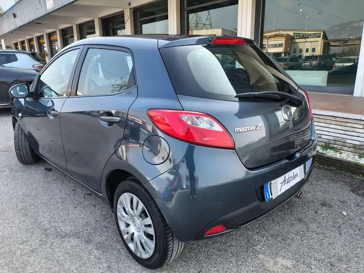 Usata Mazda 2 90th Anniversary 75 CV (55 kW) 2008 Grigio Utilitaria