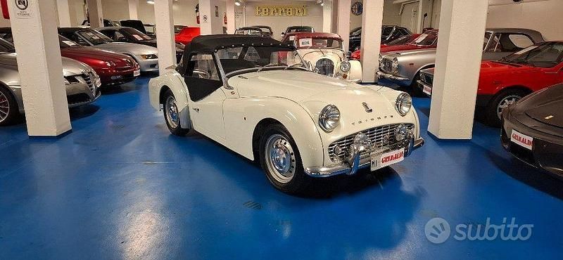 Usata Triumph TR3 101 CV (74 kW) 1960 Bianco / pastello Cabrio
