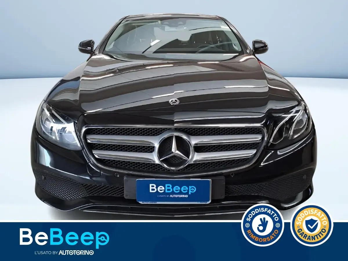 Usata Mercedes E220 Business 194 CV (142 kW) 2018 Nero pastello Berlina