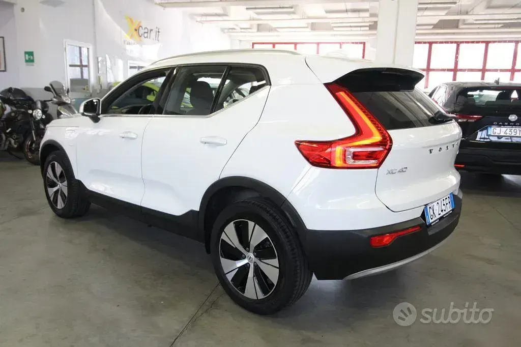 Usata Volvo XC40 Inscription 129 CV (94 kW) 2022 Bianco SUV