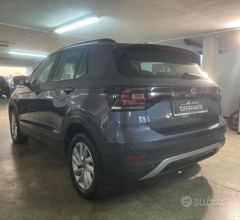 Usata VW T-Cross Advance 110 CV (80 kW) 2022 Grigio SUV