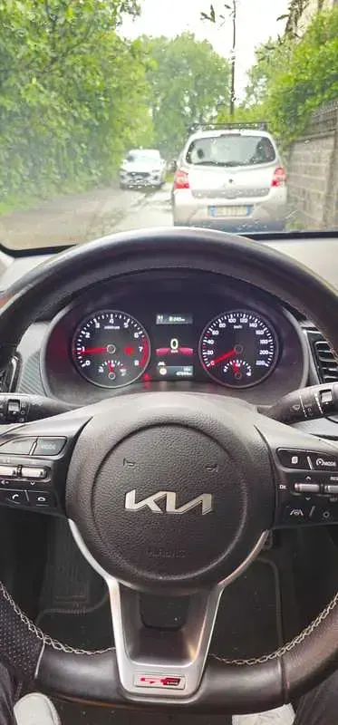 Begagnad Kia Rio GT-Line 101 HK (74 kW) 2021 Blå Sedan
