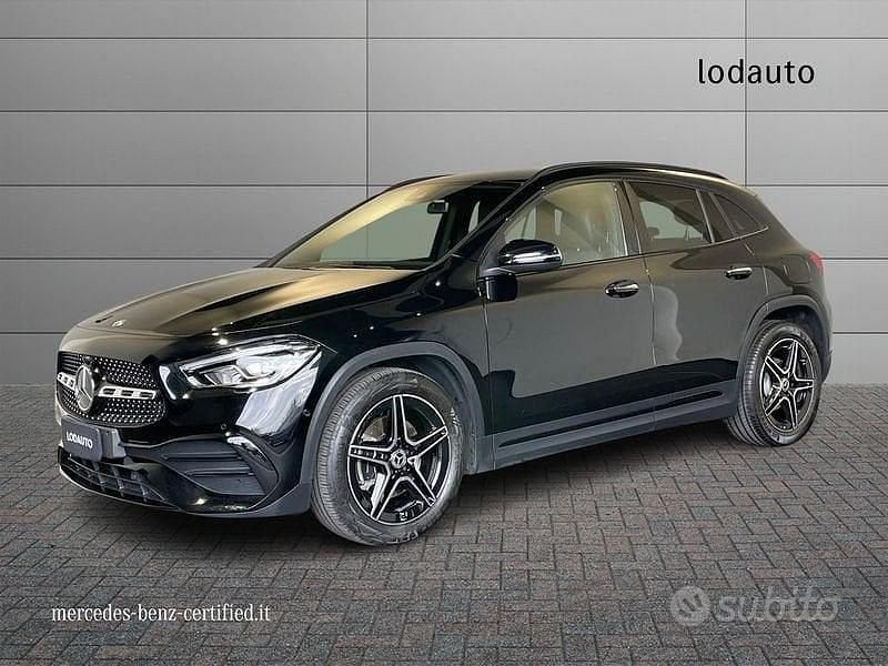 Nero Usata 2022 Mercedes GLA200 Premium SUV | 33.900 € (Buon prezzo) - Immagine 1/4
