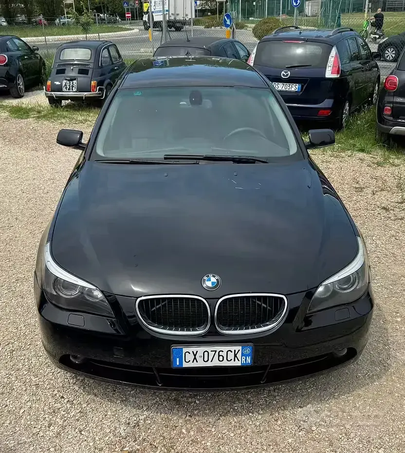 Usata BMW 525 Efficient Dynamics 177 CV (130 kW) 2005 Nero Station wagon
