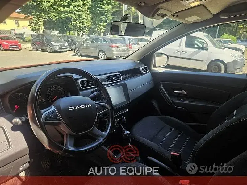 Usata Dacia Duster Expression 101 CV (74 kW) 2023 Arancione SUV