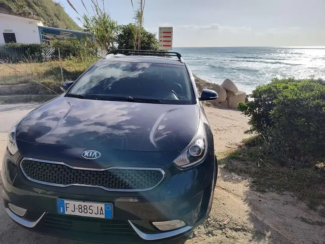 Usata Kia Niro 105 CV (77 kW) 2017 Blu/azzurro SUV