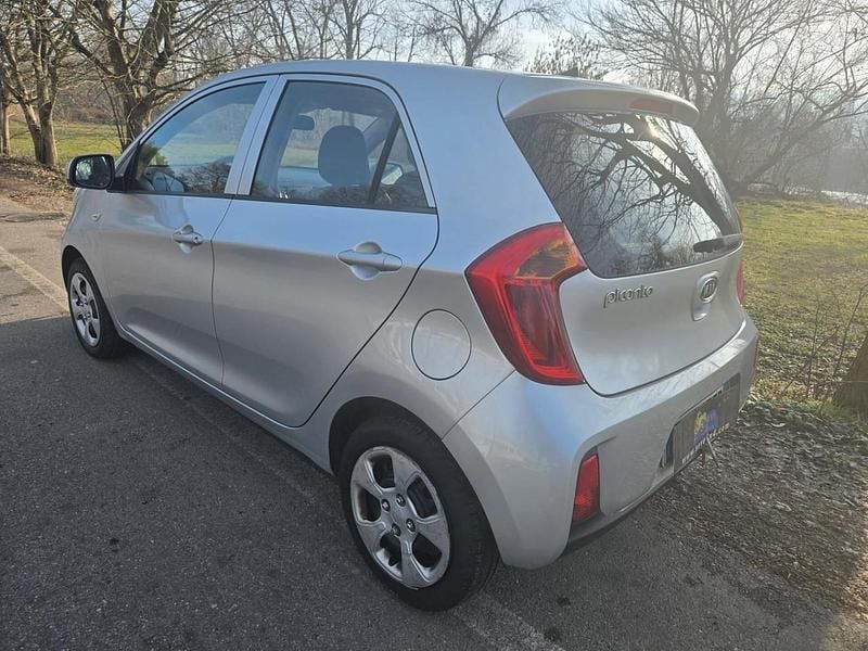 Usata Kia Picanto 69 CV (50 kW) 2011 Argento Utilitaria