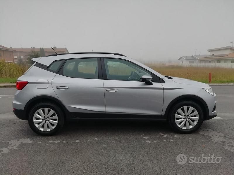 Usata Seat Arona Style 90 CV (66 kW) 2021 Grigio SUV