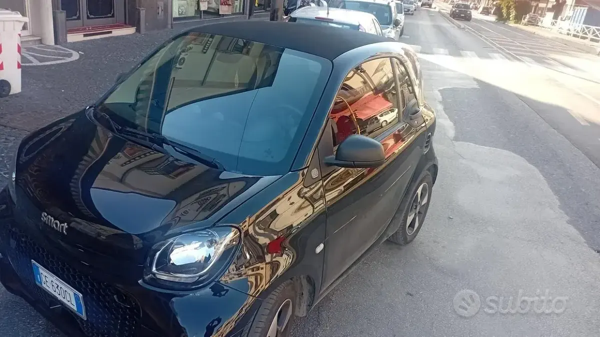 Usata Smart ForTwo Electric Drive 41 kW (56 CV) 2021 Nero Berlina
