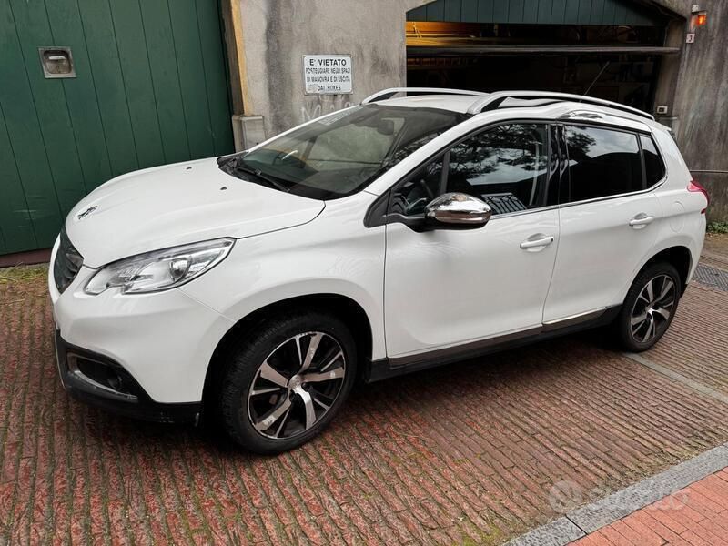 Bianco Usata 2016 Peugeot 2008 Allure SUV | 7000 € (Buon prezzo) - Immagine 1/4