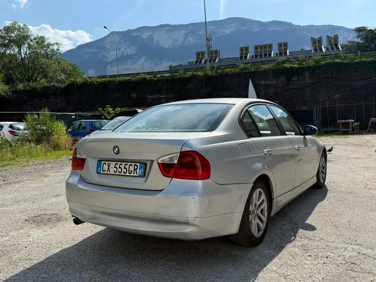 Usata BMW 320 163 CV (119 kW) 2006 Grigio Berlina