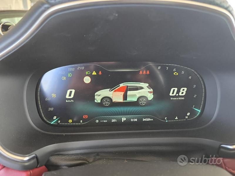 Usata MG HS Luxury 162 CV (119 kW) 2023 Rosso SUV