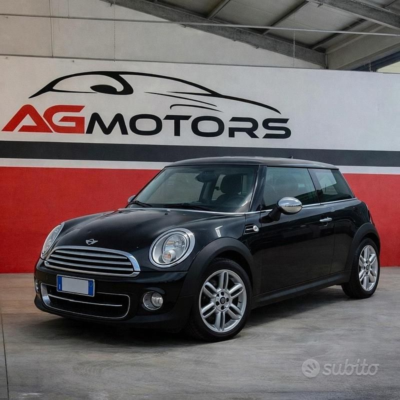 Usata Mini Cooper D 111 CV (81 kW) 2012 Nero Utilitaria