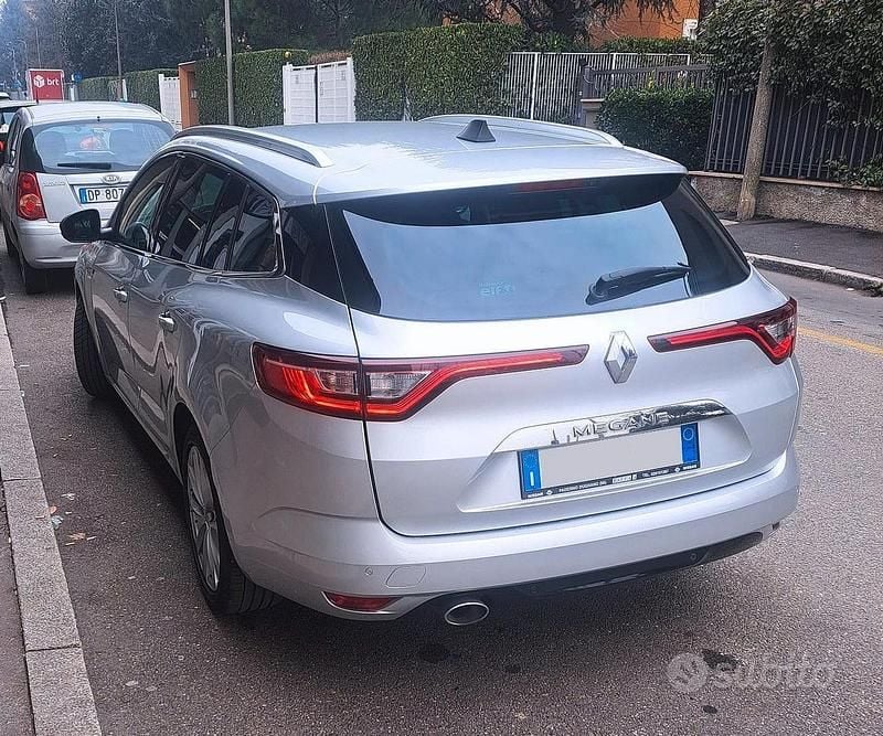 Usata Renault Mégane GrandTour 110 CV (80 kW) 2017 Grigio Station wagon