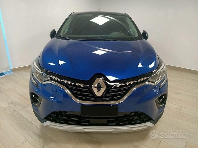Usata Renault Captur Intens 101 CV (74 kW) 2020 Blu/azzurro SUV