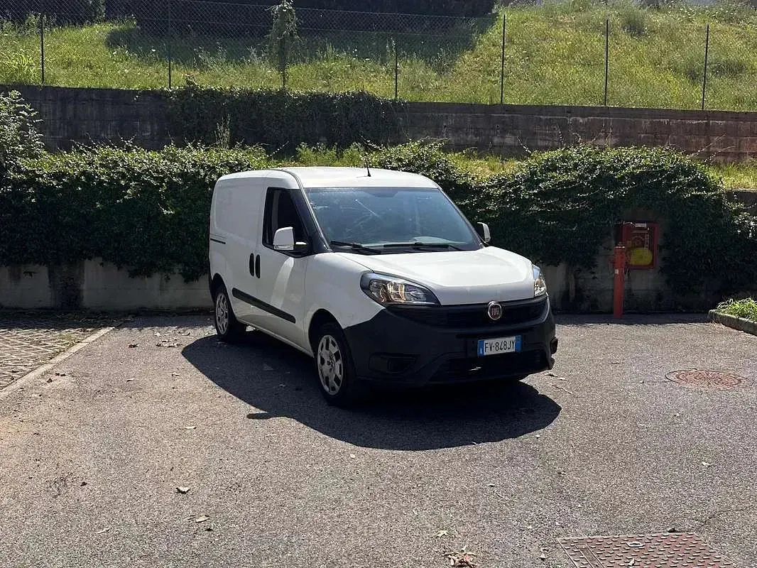 Usata Fiat Doblò 95 CV (69 kW) 2019 Bianco Monovolume