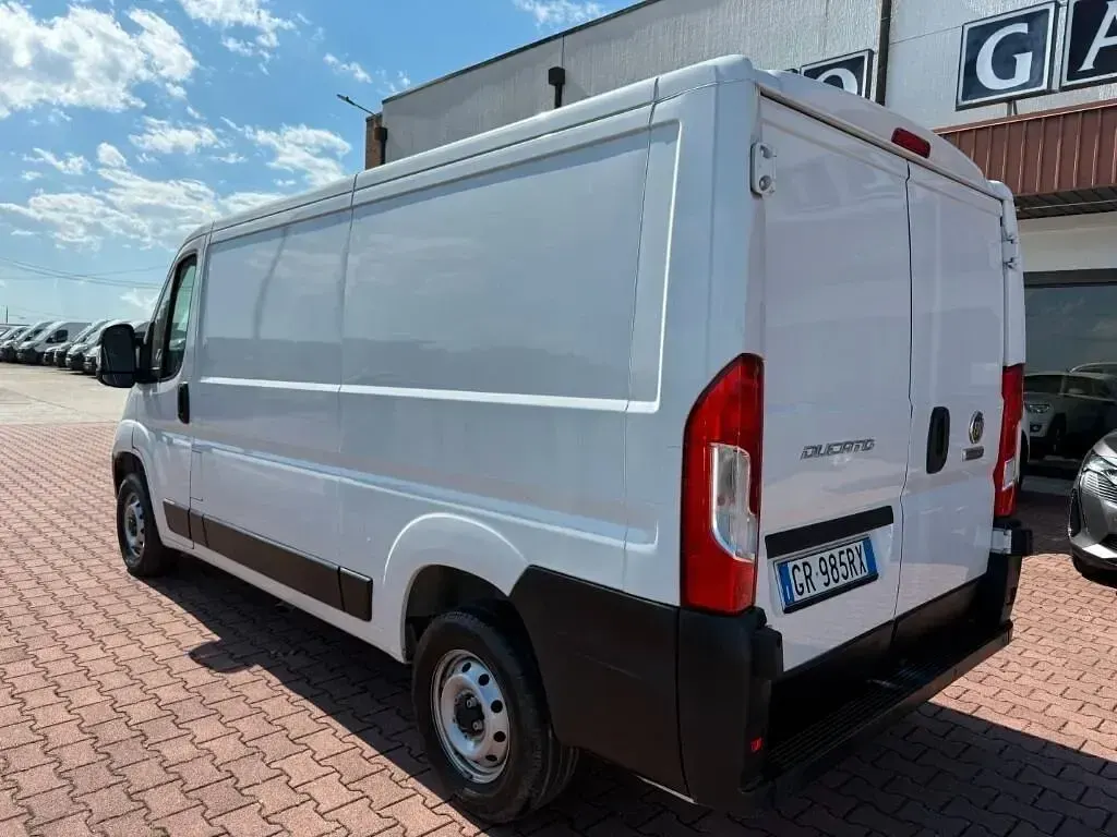 Usata Fiat Ducato 140 CV (102 kW) 2023 Bianco Furgone