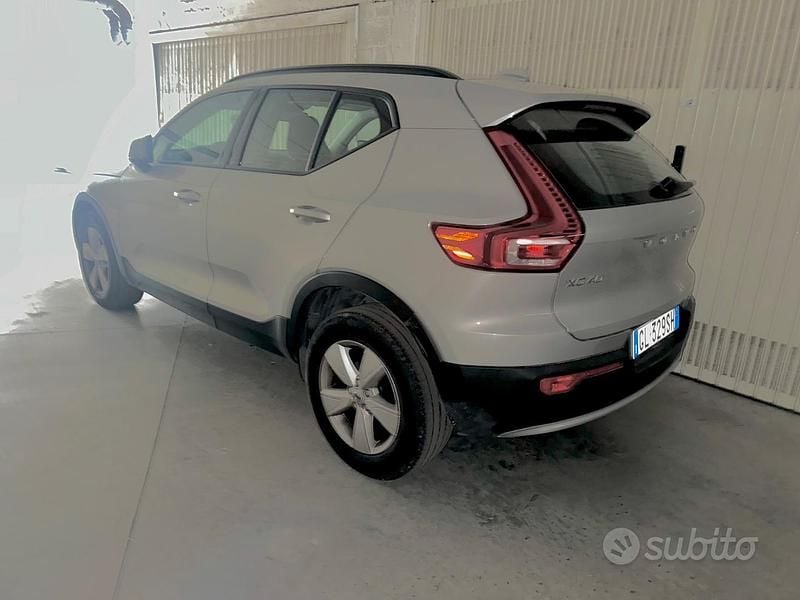 Occasion Volvo XC40 163 ch (119 kW) 2022 Gris SUV