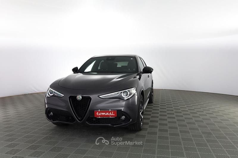 Usata Alfa Romeo Stelvio Veloce 209 CV (153 kW) 2023 Gray SUV